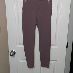 Scrunch butt mauve leggings